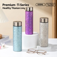 Bouteille d'eau isolée sous vide en titane pur à double paroi avec logo personnalisé, finition cristalline, 500 ml