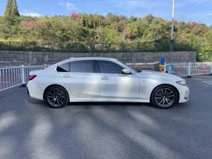 Le <span class=keywords><strong>prix</strong></span> à l'exportation de la <span class=keywords><strong>BMW</strong></span> <span class=keywords><strong>Série</strong></span> 3 325Li M Sport Package 2023 Voiture d'occasion est bas - Product Image 4