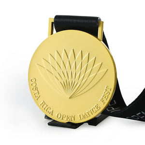 Médaille personnalisée du Marathon Swim Club en alliage de zinc, or <span class=keywords><strong>mat</strong></span>, médailles de finition surélevées en 3D - Product Image 1