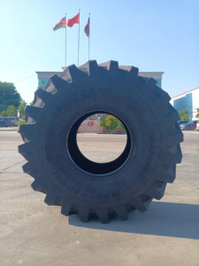 Pneus radiaux larges et profonds TL 750/70R26, 28.1R26, pneus tout-terrain pour l'AGRICULTURE avec la marque Marcher - Product Image 3