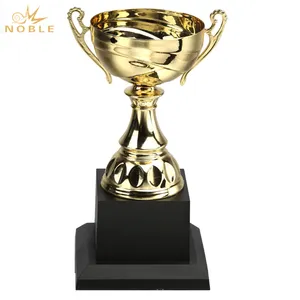La migliore Vendita di Sport del Metallo Cup Trophy con Base In Plastica