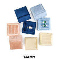 Boîte à bagues de mariage carrée en gros, boîte de rangement et de présentation pour bagues de fiançailles, emballage cadeau, boîte à bijoux en velours doux, logo personnalisé
