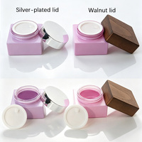 Bocaux en verre carrés personnalisables vides avec couvercle en bambou ou en métal plaqué, fourniture directe d'usine, pour crème pour les yeux et lotion