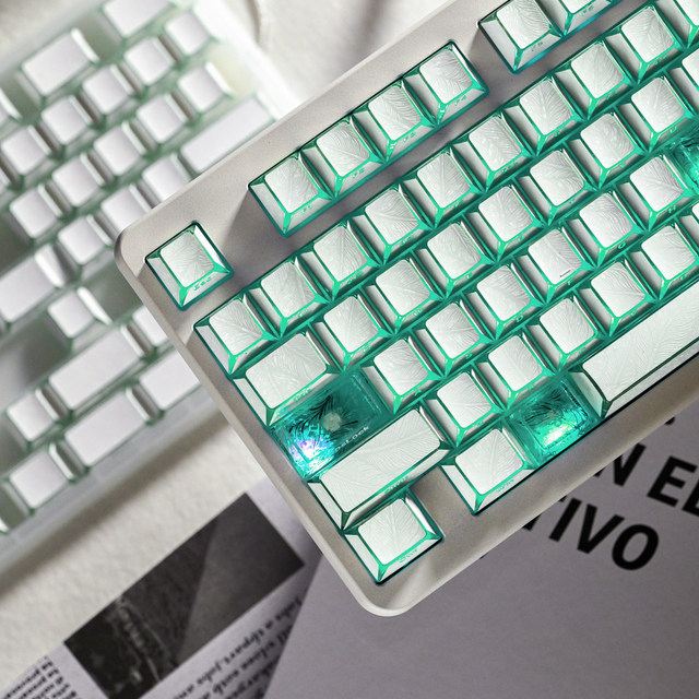 Cloud-pattern Feather Keycaps Featuring Embossed Feather Designs, PBT Double-shot, Cherry Profile/side-printed Shine-through