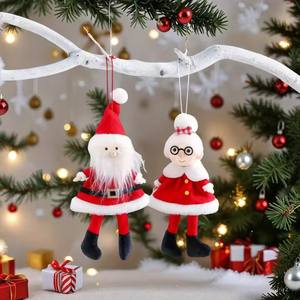 1pcs Nouvelles décorations <span class=keywords><strong>de</strong></span> Noël créatives, pendentifs en peluche Père Noël et grand-mère, petites figurines et cadeaux du Nouvel An - Product Image 1