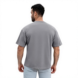 เสื้อยืดคอกลมแขนสั้นทรงปกติสำหรับผู้ชาย สีเทา ผ้าฝ้ายเจอร์ซีย์ ดีไซน์เรียบง่าย สีพื้น - Product Image 3