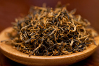 Jin Jun Mei Thé noir cueilli authentique en vrac Jinjunmei Golden Bud Thé noir chinois