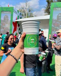 Mug à bière en aluminium jetable de 12 oz, personnalisable avec logo, écologique, pour fêtes à domicile – Vente directe usine - Product Image 2