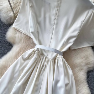 Robe élégante à imprimé floral, col rond, taille cintrée, coupe évasée, qualité supérieure, pour femmes - Product Image 4