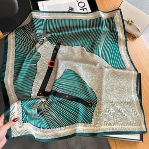 Женский шарф с квадратным вырезом, 70 см - Product Image 3