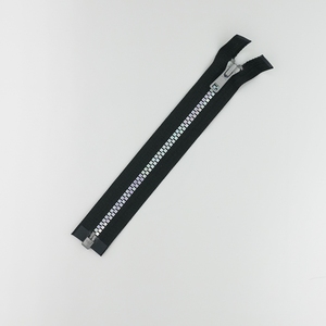 Cremallera YKK Vislon de Extremo Abierto Metaluxe, Tipo Metal, Plástico, con Tope Superior, Cremalleras Largas para Ropa, Chaquetas, Bolsas - Product Image 3