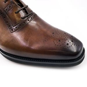 Chaussures italiennes vintage en cuir véritable pour hommes, haute qualité, design perforé au laser, confortables pour l'automne, logo personnalisé, design original - Product Image 6