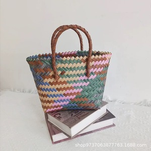 Bolso Tote Rojo Tejido a Mano, Estilo Bohemio, Portátil, para Uso Diario, Forma Cuadrada Horizontal - Product Image 2