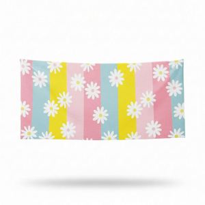 Serviette de plage carrée extra large à imprimé animal, écologique, séchage rapide, confortable, en microfibre absorbante, verte, pour la baignade et la piscine - Product Image 1