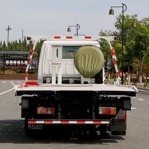 Camión de Remolque Isuzu NPR 4x2 de 5 Toneladas con Plataforma Plana, Camión de Remolque de 3 Toneladas con Plataforma Deslizante y Elevador - Product Image 6