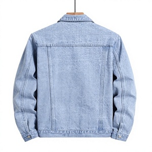 Veste en jean bleu clair pour homme, col rabattu, fermeture boutonnée, manches classiques, vêtement de printemps, en coton, finition délavée - Product Image 2