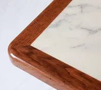 Table à manger carrée avec dessus en marbre et résine époxy Dessus de table Meubles de salle à manger pour hôtel Table