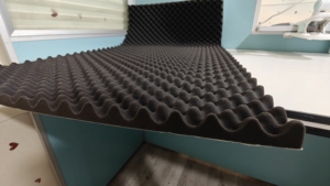 แผ่นซับเสียงดูดซับเสียงรบกวน ดีไซน์คลื่น สำหรับอพาร์ทเมนต์สมัยใหม่ โรงแรม  ผลิตจากโฟมอะคูสติก เป็นมิตรต่อสิ่งแวดล้อม - Product Image 3