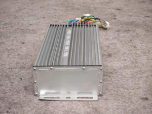 DC 48V 60V 1500W 전기 삼륜차 릭샤 툭툭 바자지 브러시리스 모터 속도 조절기 - Product Image 4