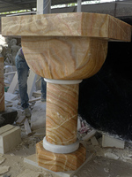 Table d'autel d'église en gros à bas prix sculpté à la main design moderne exquis poteau en marbre naturel