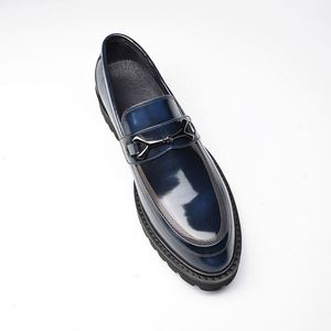 Nouvelles Chaussures Décontractées à Enfiler en Cuir Brillant de Vachette Luxe 2025 – Chaussures d'Automne Tendance pour Hommes d'Affaires, Rehaussantes et Imperméables - Product Image 4