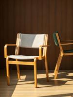 Chaise de salle à manger rétro en bois massif avec dossier, idéale pour bureau d'étude, fauteuil vintage pour salon et chambre à coucher