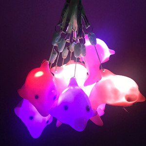 Diseño creativo de juguetes calientes Cordón de plástico/silicona Luz nocturna flash colorida con delfines Ballenas Juguete iluminado EN71 - Product Image 3