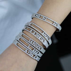 <span class=keywords><strong>Bracciale</strong></span> rigido personalizzabile con <span class=keywords><strong>nome</strong></span>, stile Iced Out Bling, con charm scorrevole a 26 lettere dell'alfabeto, micro pavé di zirconi 5A - Product Image 5