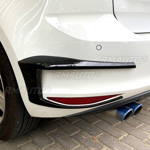 ฝาครอบไฟท้ายรถยนต์สีดำเงา  ครอบไฟท้าย  พร้อมครีบลม สำหรับรถยนต์ Volkswagen Golf 7 MK7 GTI R R400 ปี 2012 2013 2014 2015 - Product Image 4
