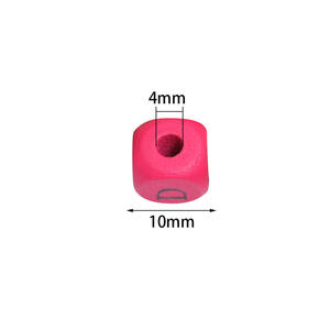 Venta al por mayor cuentas cuadradas <span class=keywords><strong>de</strong></span> <span class=keywords><strong>madera</strong></span> <span class=keywords><strong>de</strong></span> colores mezclados <span class=keywords><strong>letras</strong></span> cuentas <span class=keywords><strong>sueltas</strong></span> para accesorios <span class=keywords><strong>de</strong></span> joyería DIY - Product Image 2
