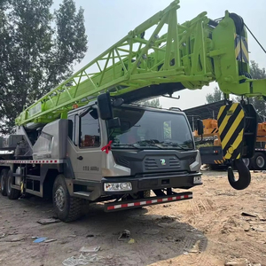 Grúa móvil Zoomlion ZTC500 de 50T bien mantenida, aprobada por la EPA para proyectos de ingeniería e infraestructura - Product Image 1