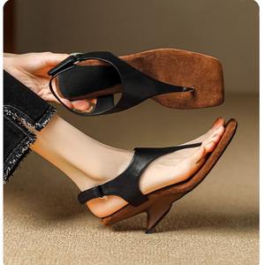 Sandalias de tacón bajo con punta abierta al por mayor |   Tacones de cuero con correa en T, estilo slingback, cuadrados, retro, casuales, de verano para <span class=keywords><strong>mujer</strong></span> - Product Image 2