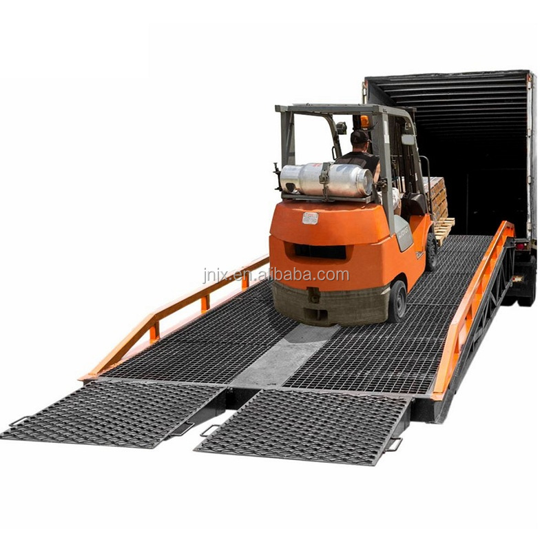 Adjustable CE ISO approved 6-15ton mobile truck container load unload dock ramp hydraulic yard ramp for sale