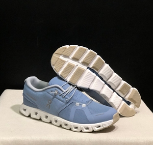 <span class=keywords><strong>Chaussures</strong></span> de course sur les nuages Style 5, <span class=keywords><strong>chaussures</strong></span> de sport respirantes en mesh pour hommes et femmes, <span class=keywords><strong>chaussures</strong></span> décontractées de mode pour la salle de sport et la marche - Product Image 4