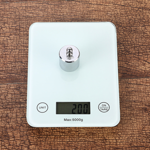 Meistverkaufte 5kg Digitale Elektronische Multifunktions-Küchenwaage aus Gehärtetem Glas mit 1 Jahr Garantie, Gramm- und Unzen-Anzeige, Batteriebetrieben - Product Image 3