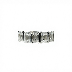 Bague de mariage unisexe classique en or 14 carats plaqué, sertie de diamants de laboratoire HPHT CVD VVS certifiés IGI, taille émeraude, vente en gros sur mesure - Product Image 2