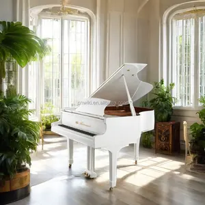 Sử dụng đàn piano acoustic Yamaha từ Nhật Bản