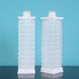 Square Beverage Bottle 1L 1.5L <b>Plastic</b> Screw <b>Cap</b> Wine And Beverage Packaging With Top And Bottom Trays - Product Image 3
