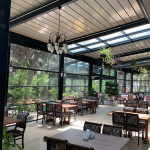 Pérgola retráctil personalizable con techo de persiana impermeable para uso en exteriores - Product Image 1