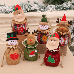 Nuevas decoraciones navideñas: bolsa de lino con forma de manzana, bolsa de regalo 3D de dibujos animados con campana y cierre de cordón, bolsa para dulces. - Product Image 2