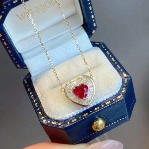 Collier en or massif 18 carats Xinfly Romantic Au750 avec pierres précieuses, rubis 0,40 ct et diamants 0,20 ct, forme cœur - Product Image 5