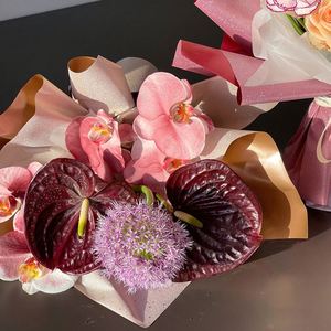 Papier d'emballage pour fleurs nacré imperméable et épaissi de 49 cm x 5 m pour anniversaires, mariages, bouquets de fleuristes, papier glassine - Product Image 3