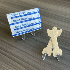 Zhong sen Hochwertige atmungsaktive Schlaf hilfe gegen Schnarchen Nasen streifen zur Schnarch linderung Medizinisches Atemschutz pflaster - Product Image 1