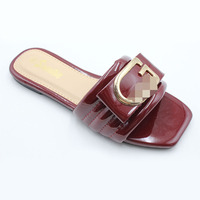 Vente directe usine, vente en gros sur stock, personnalisation, nouvelles sandales plates d'été pour femmes, style romain, sandales décontractées pour femmes, simplicité