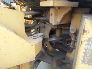 รถตักล้อยางมือสอง Caterpillar รุ่น 962g 950h 966f 966g 973d ขนาด 3.5 ลูกบาศก์เมตร 6 ตัน กำลังแรง พร้อมเครื่องยนต์ ขายที่เซี่ยงไฮ้ - Product Image 5