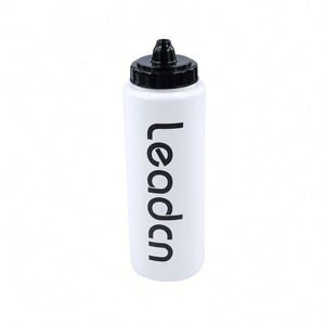Botella de Agua Deportiva Portátil de Plástico con Logotipo Personalizado, Reciclable, Libre de BPA, Aislada, para Ciclismo - Product Image 1