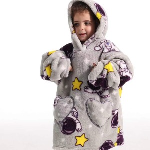 Couverture Bébé à Capuche en Polaire Corail Rembourrée Épaisse et Respirante, Peut Être Portée comme Vêtement d'Intérieur, Vente en Gros - Product Image 2
