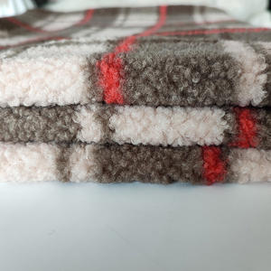 2024 vente chaude Super doux 100% Polyester ours en peluche fourrure recadrée Plaid Sherpa polaire tissu pour filles vêtements de nuit rideaux/vêtements - Product Image 5