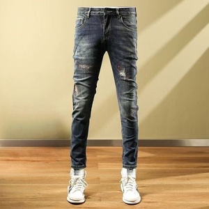 Vente en gros de jeans pour hommes, printemps et été, nouveaux jeans décontractés, polyvalents, pantalons de travail, denim uni, coupe slim, tube droit, élastique - Product Image 1
