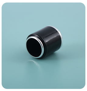 Couvercle de parfum en gros plastique <span class=keywords><strong>personnalisé</strong></span> forme ronde <span class=keywords><strong>argent</strong></span>ée couvercle de parfum de luxe pour flacons de parfum - Product Image 4